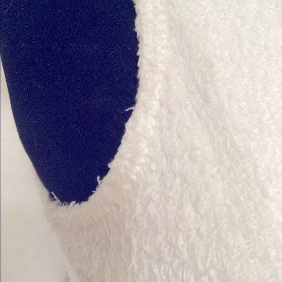 💥RETRO💥SHAGGY FURRY WHITE TOP - Picture 3 of 4